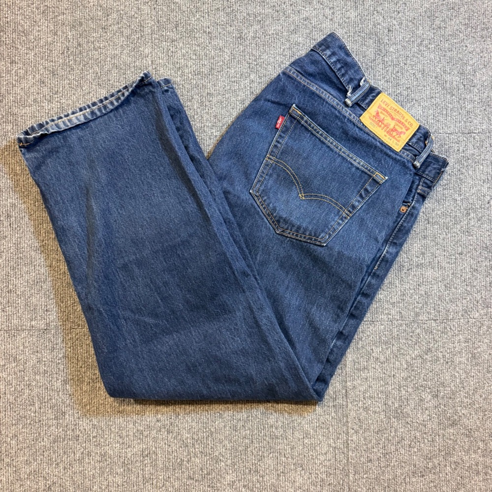 Levis 505 Regular Fit Jeans Mens 44x30 Blue Denim Straight Leg Pants